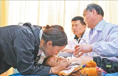 贵盈配资 安徽医生赴西藏开展先心病筛查